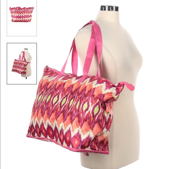 Chico’s Ikat zipper tote bag. Zipper sticks, but new with tag. - Picture 1 of 4